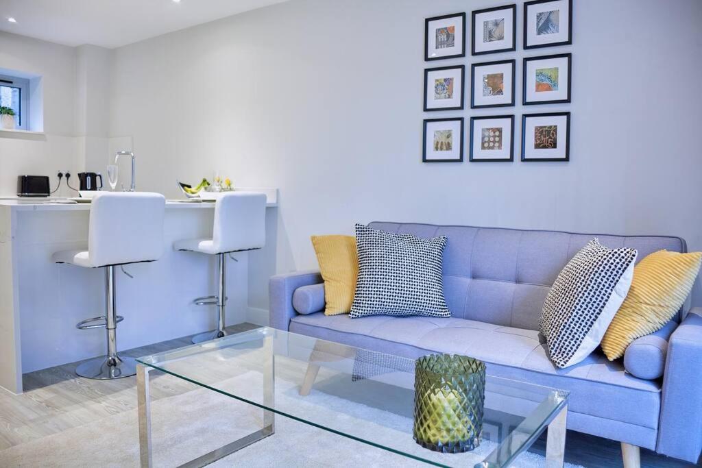 Gorgeous Apartment, 5 Mins From Canada Water, Not Lewisham As Listed! Apartamento Londres