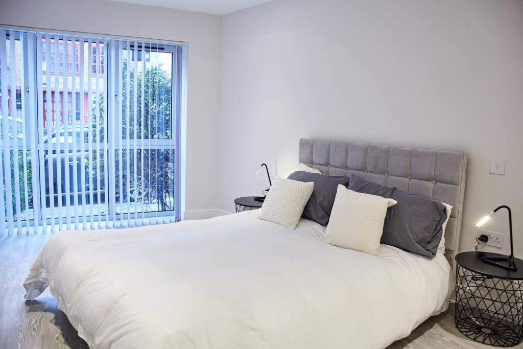 Apartamento Gorgeous Apartment, 5 Mins From Canada Water, Not Lewisham As Listed!